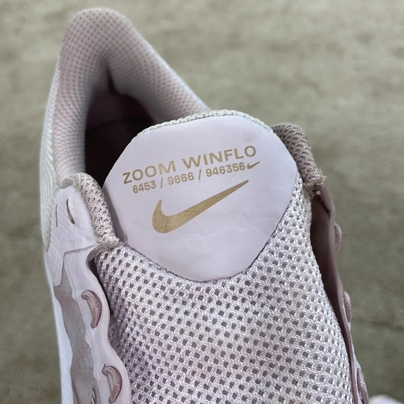 Nike Air Zoom Winflo 8 Color Violet Running Shoes Womens Size 8 - Picture 9 of 13